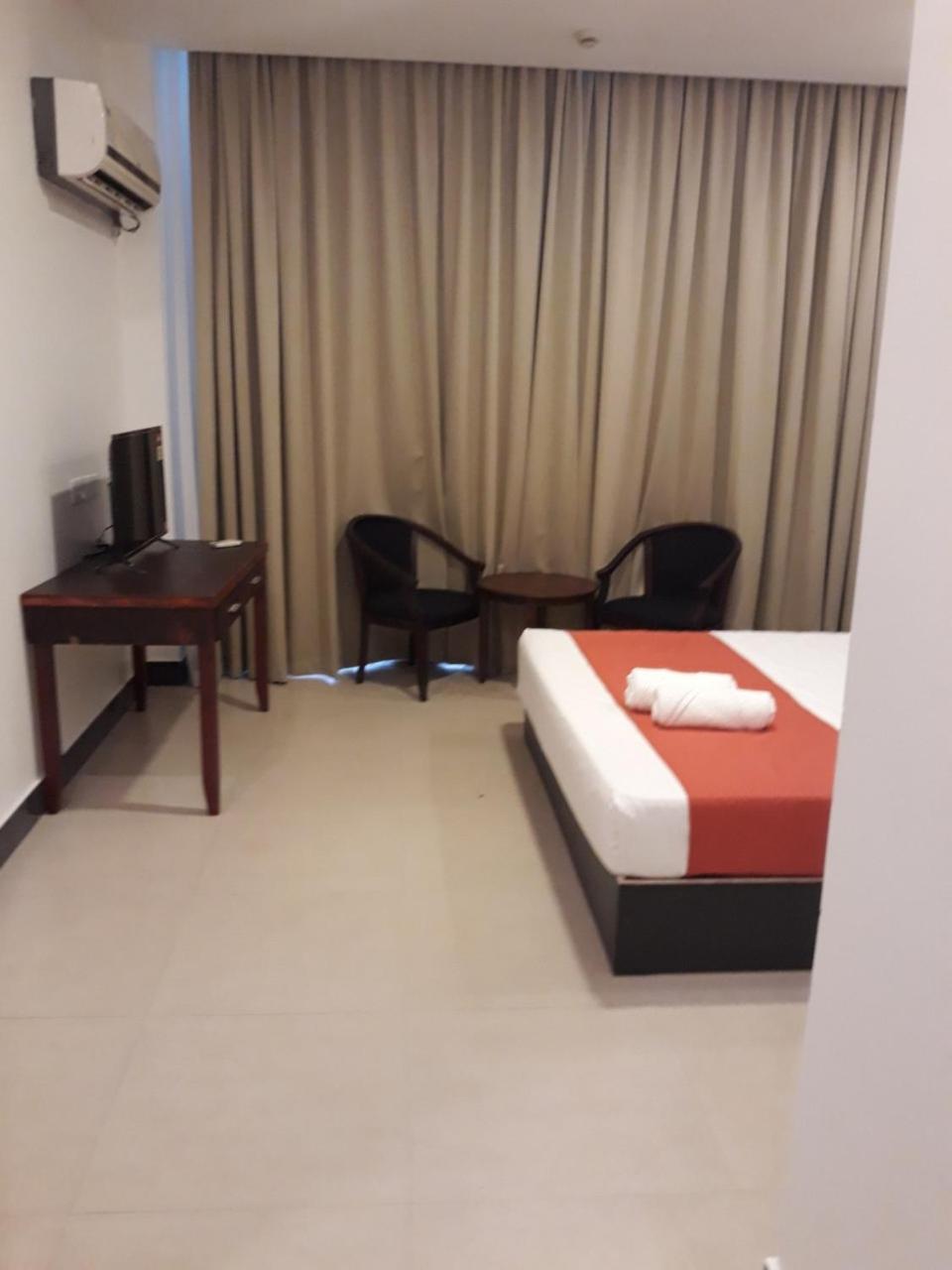 นาเซา รีสอร์ต แอนด์ วิลลา Hotel นาดี ภายนอก รูปภาพ