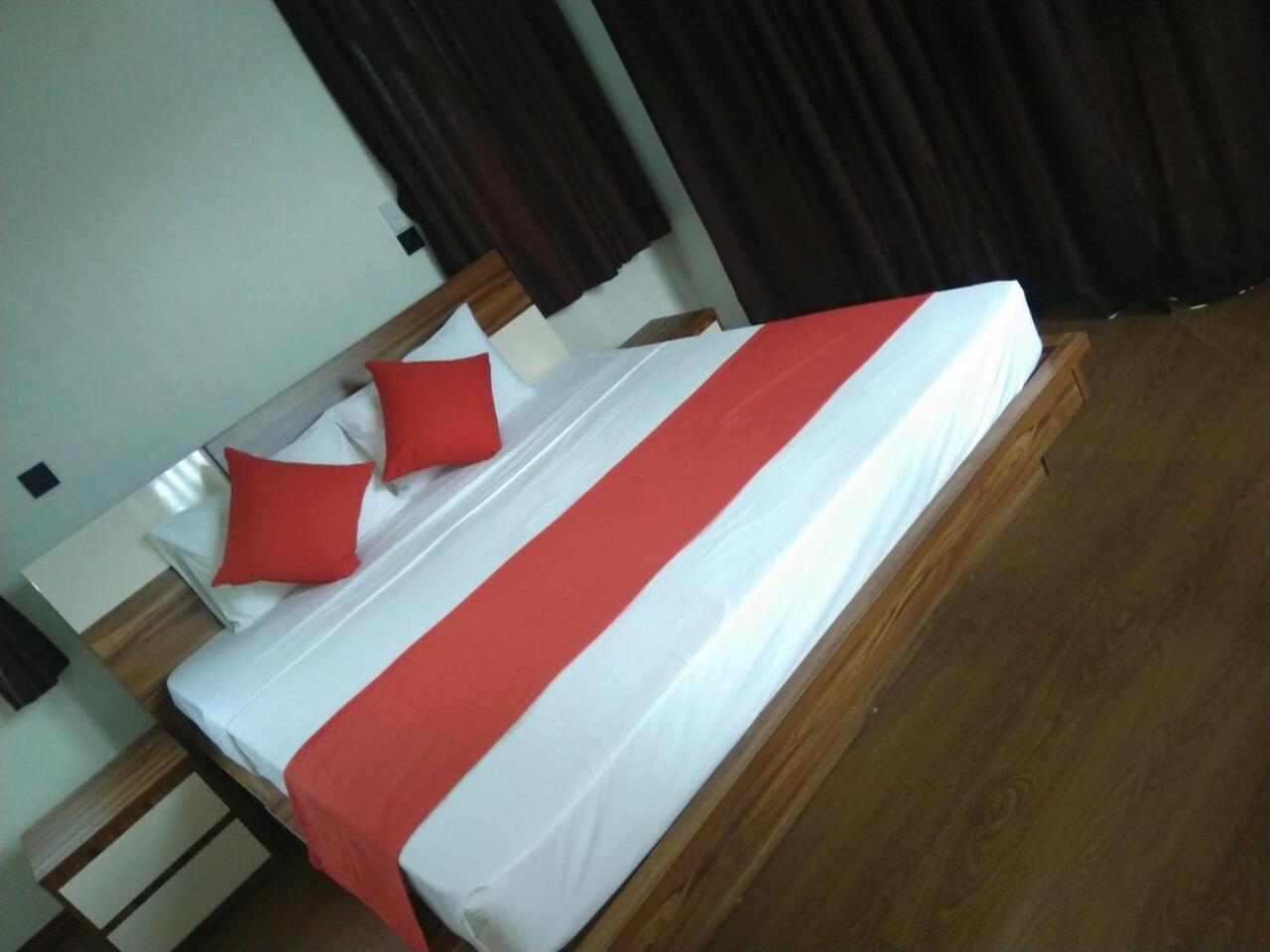 นาเซา รีสอร์ต แอนด์ วิลลา Hotel นาดี ภายนอก รูปภาพ