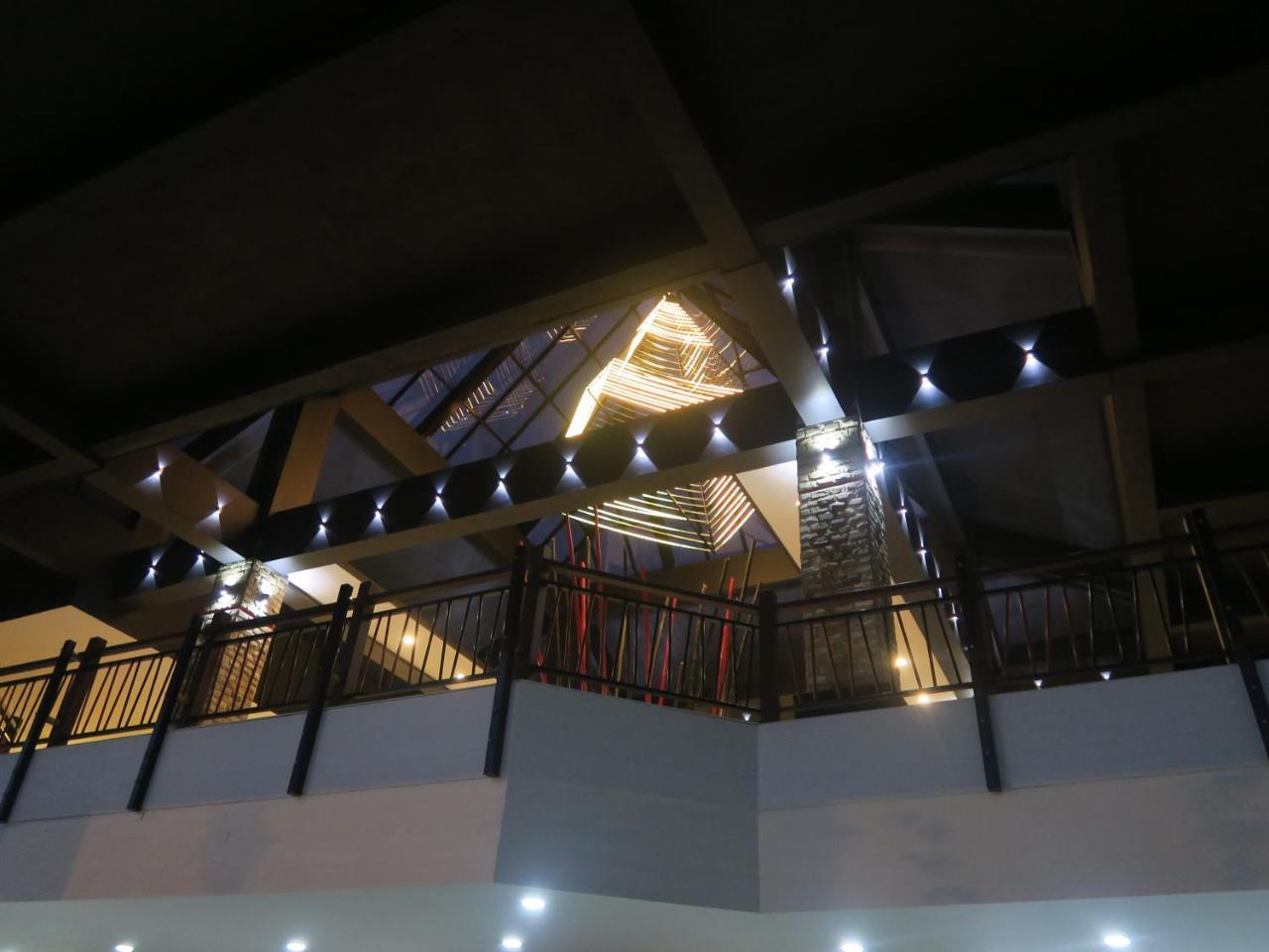 นาเซา รีสอร์ต แอนด์ วิลลา Hotel นาดี ภายนอก รูปภาพ